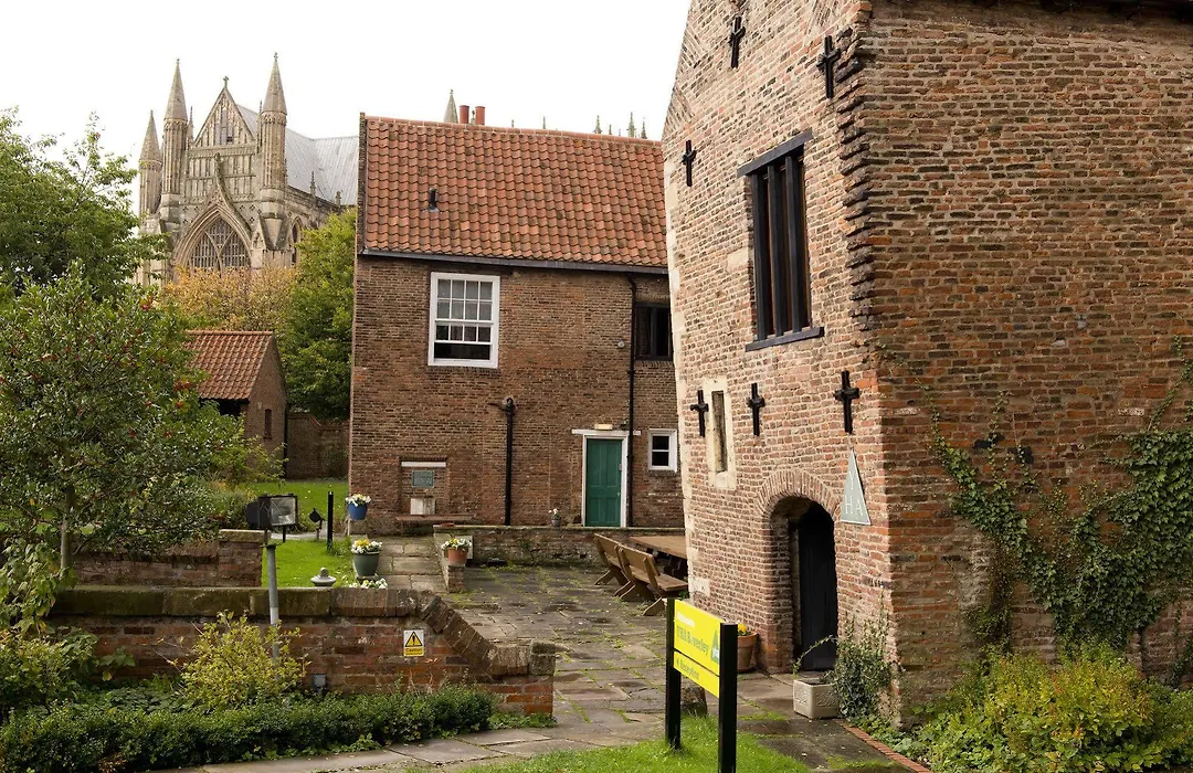 Yha Beverley Friary-1